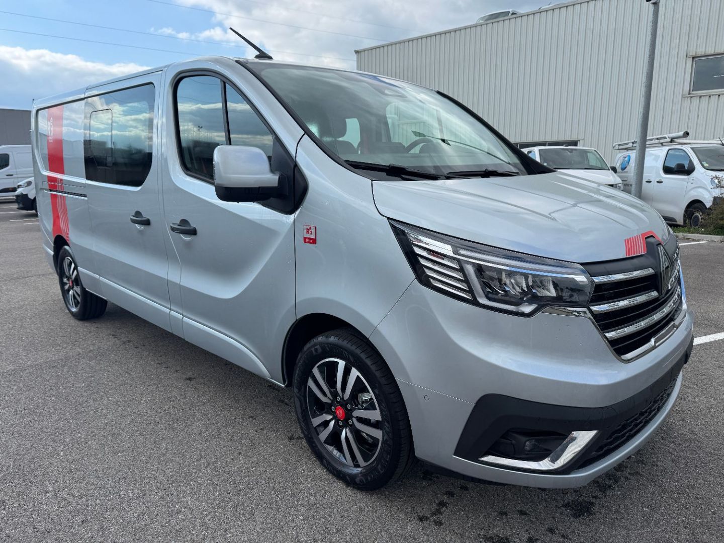 RENAULT TRAFIC CABINE APPROFONDIE - L2H1 3T BLUE DCI 170 BVA9 EXCLUSIVE 6PL (2026)