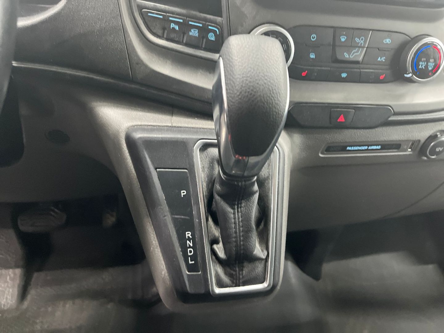 FORD TRANSIT CUSTOM FOURGON - L1H1 1.0 PHEV 130 TREND