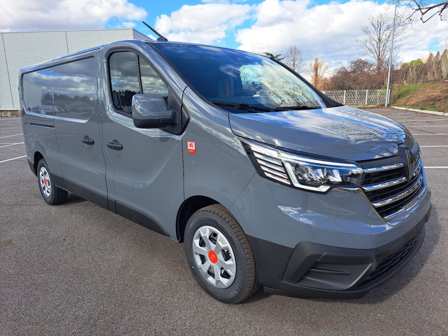 RENAULT TRAFIC FOURGON - L2H1 3T BLUE DCI 150 GSR2 RED EDITION PLUS (2025)