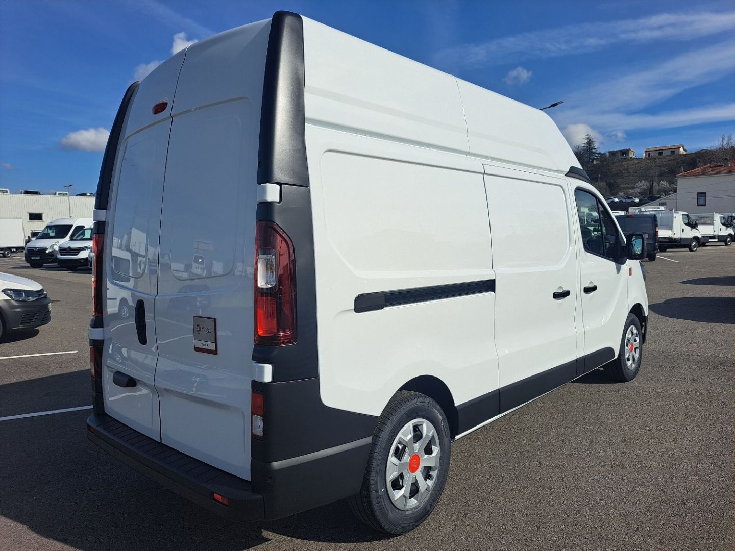 RENAULT TRAFIC FOURGON - L2H2 3T BLUE DCI 150 GSR2 RED EDITION PLUS