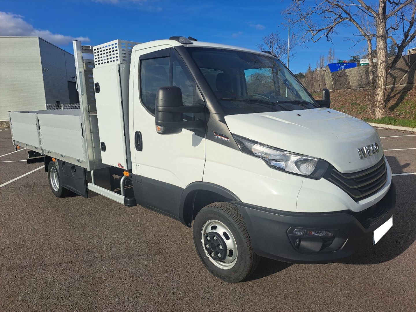 IVECO DAILY - 35C18 3L PLATEAU (2024)