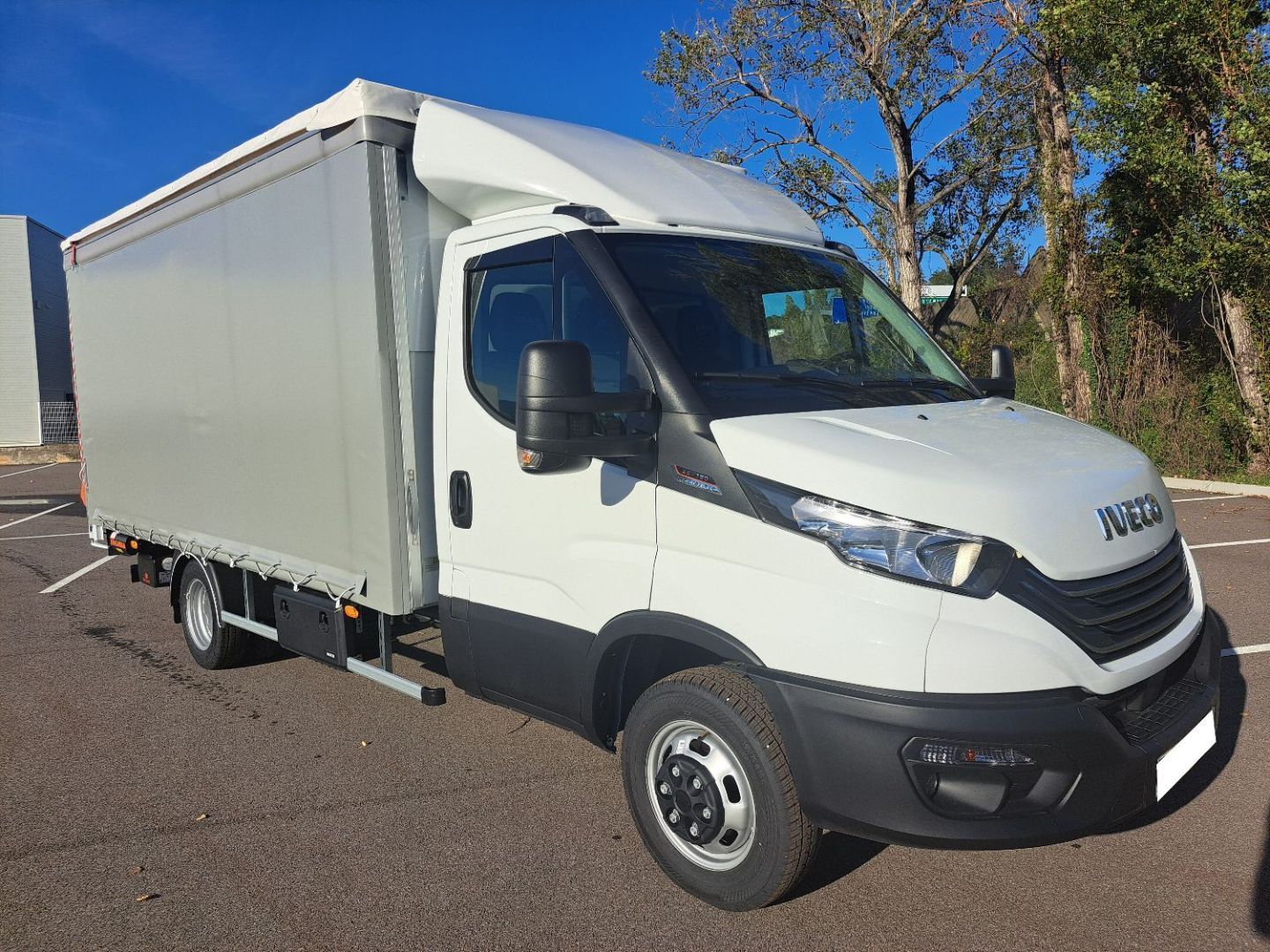 IVECO DAILY CAISSE - 35C18 A8 180CV 3L BACHE (2026)