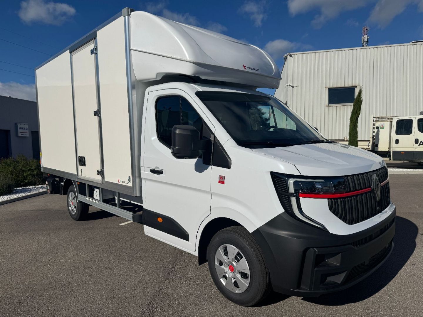 RENAULT MASTER CAISSE - 170CV HAYON 20M3 (2026)