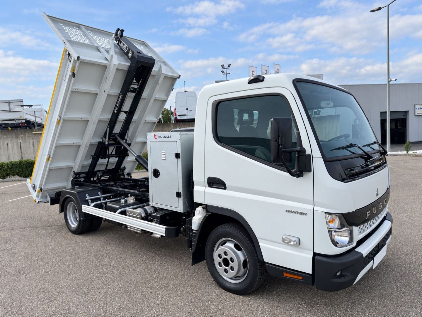 MITSUBISHI FUSO CANTER POLYBENNE - 3C15 150CV 3L BOB AMPLINER (2025)