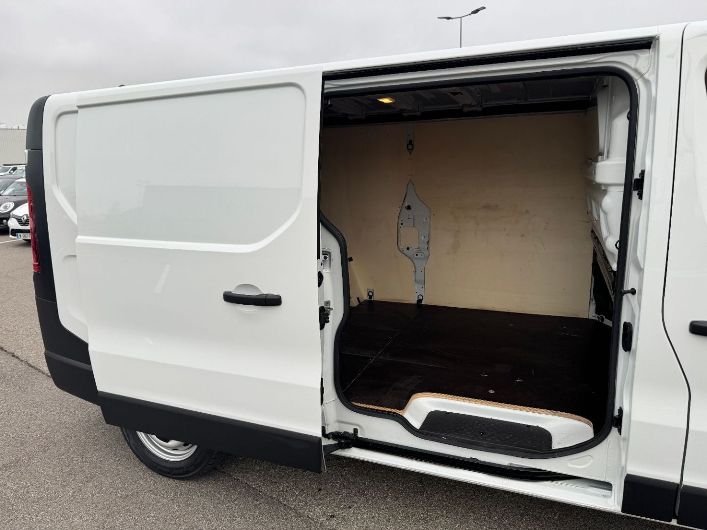 RENAULT TRAFIC FOURGON - L2H1 2.0 BLUE DCI 130 GRAND CONFORT 3PL