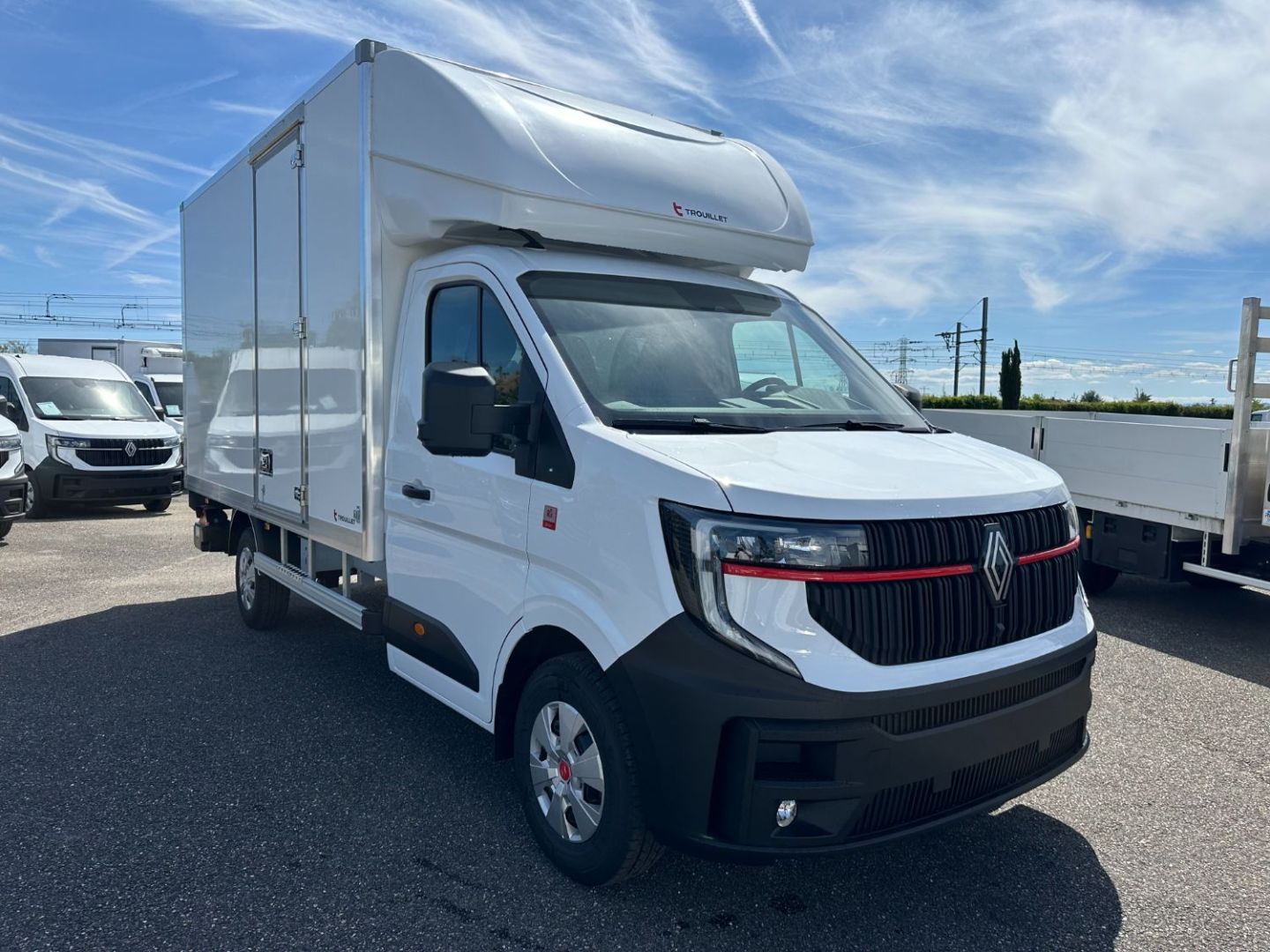 RENAULT MASTER CAISSE - 170CV HAYON 20M3 (2026)