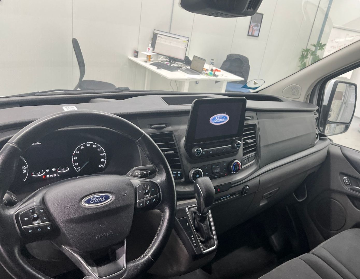 FORD TRANSIT CUSTOM FOURGON - L1H1 1.0 PHEV 130 TREND