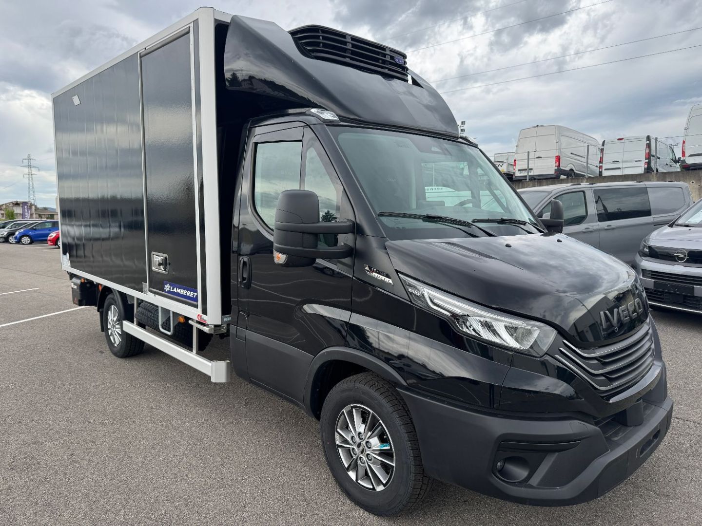 IVECO DAILY FRIGORIFIQUE - 35S18 A8 3L CAISSE LAMBERET HAYON D HOLLANDIA 4 VERINS GROUPE CARRIER