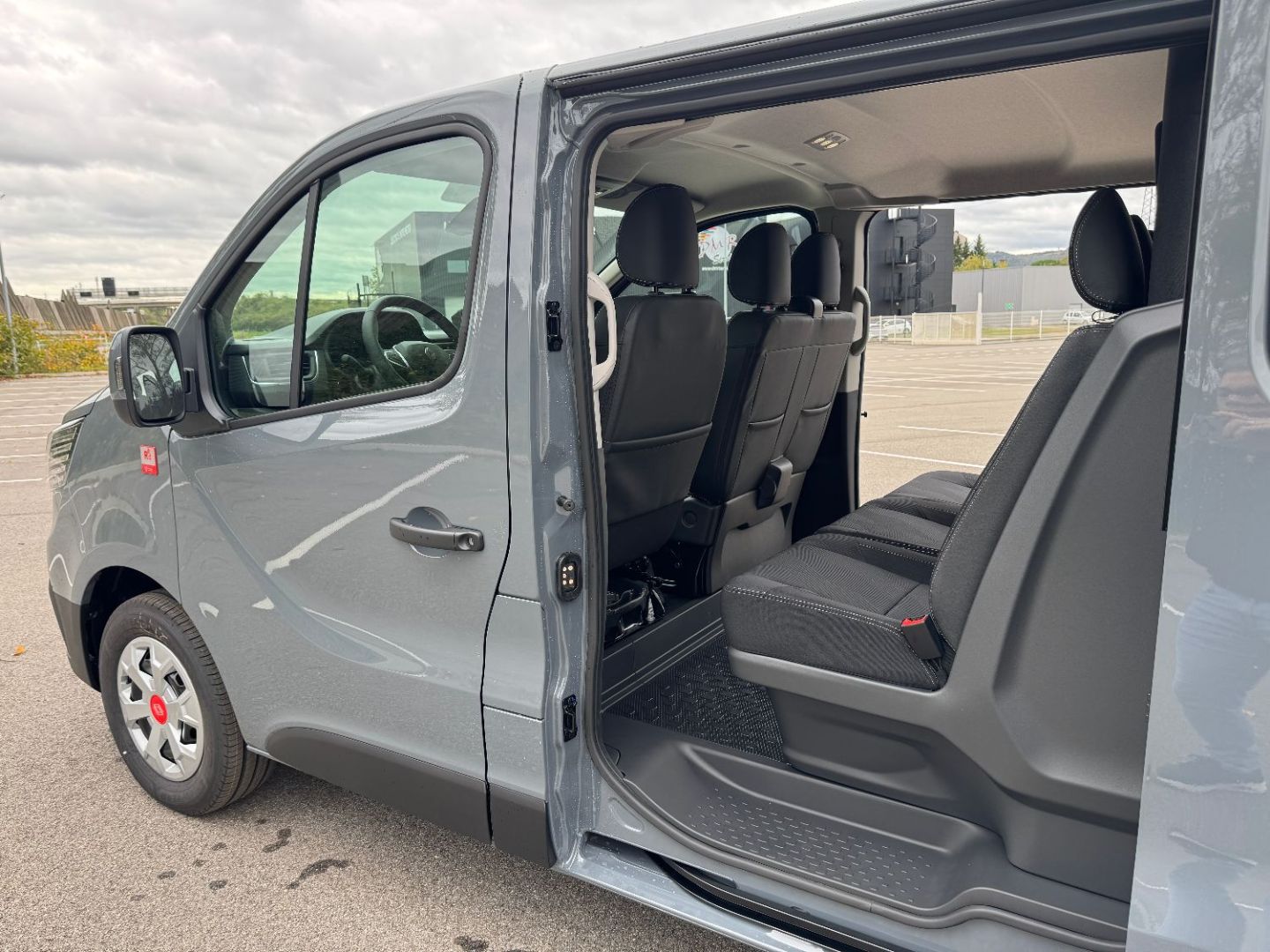RENAULT TRAFIC CABINE APPROFONDIE - CA L2H1 3T BLUE DCI 150 BVA9 GSR2 RED EDITION 6PL