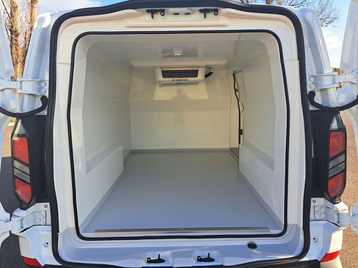 FORD TRANSIT CUSTOM FOURGON - FRIGO 2.0 ECOBLUE 136 TREND BVA8