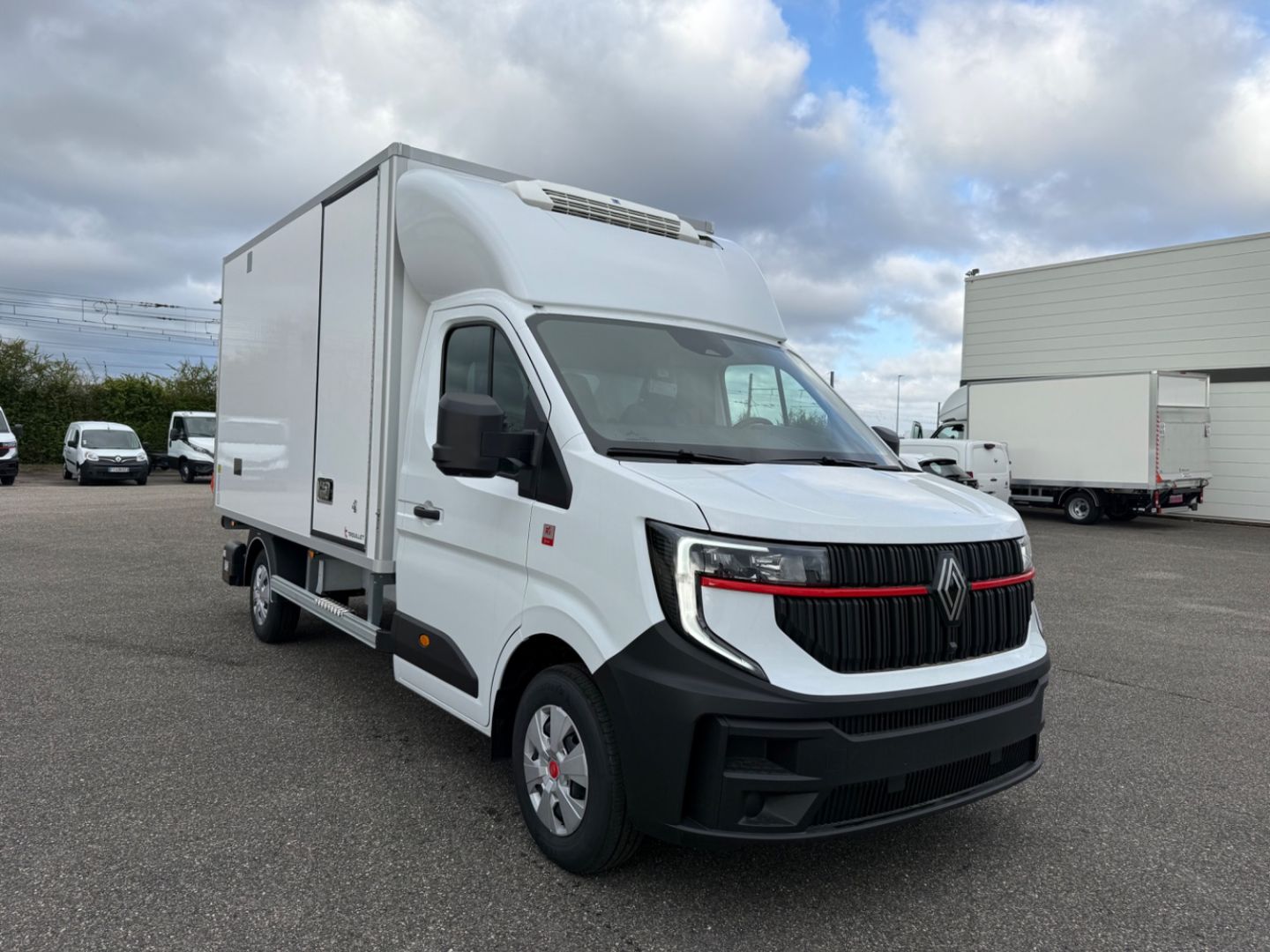 RENAULT MASTER FRIGORIFIQUE 150CV 2L CAISSE HAYON