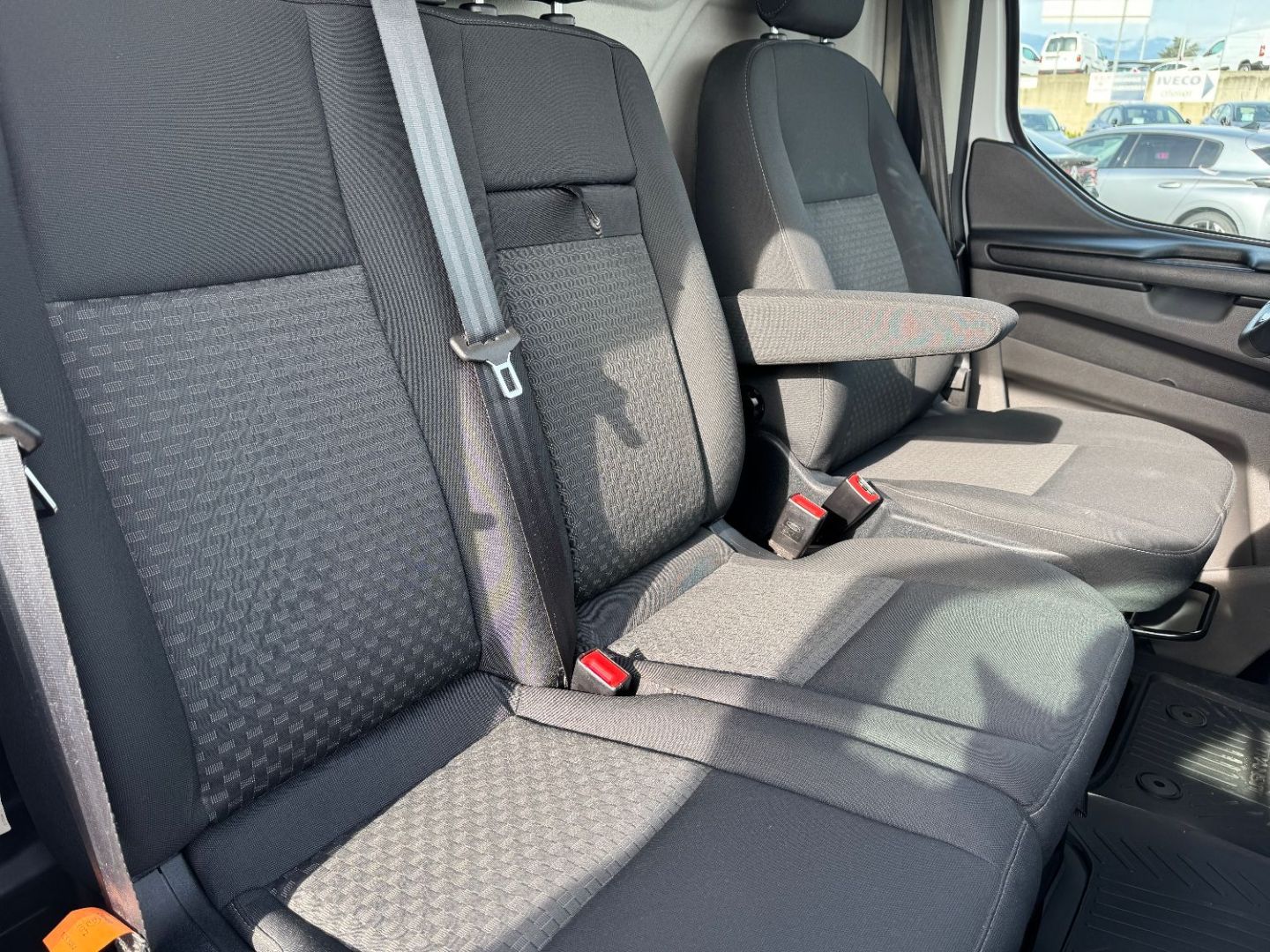 FORD TRANSIT CUSTOM FOURGON - 300 L1H1 2.0 TDCI 130 TREND BVA