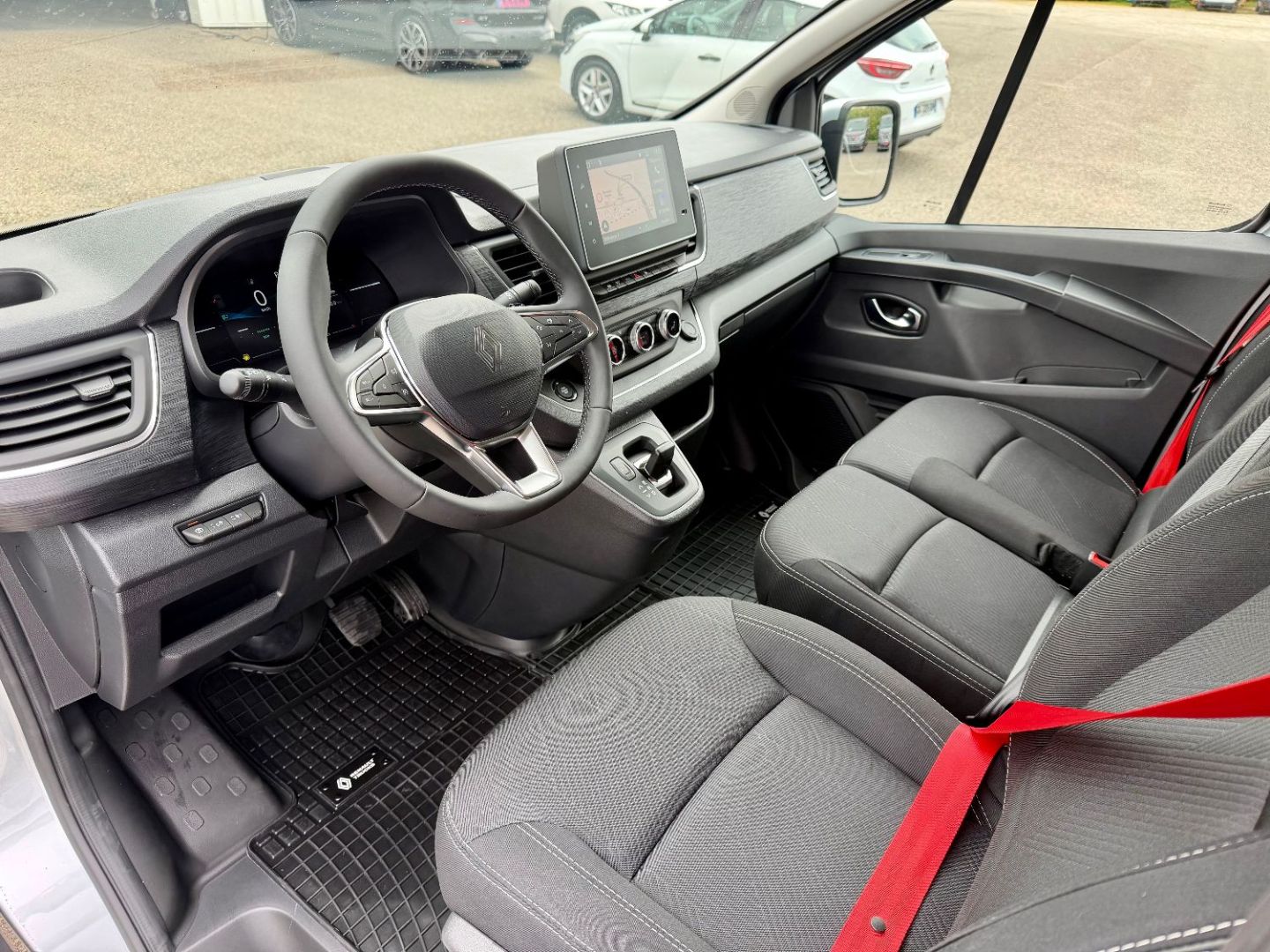 RENAULT TRAFIC FOURGON - L1H1 3T BLUE DCI 170 BVA9 EXCLUSIVE
