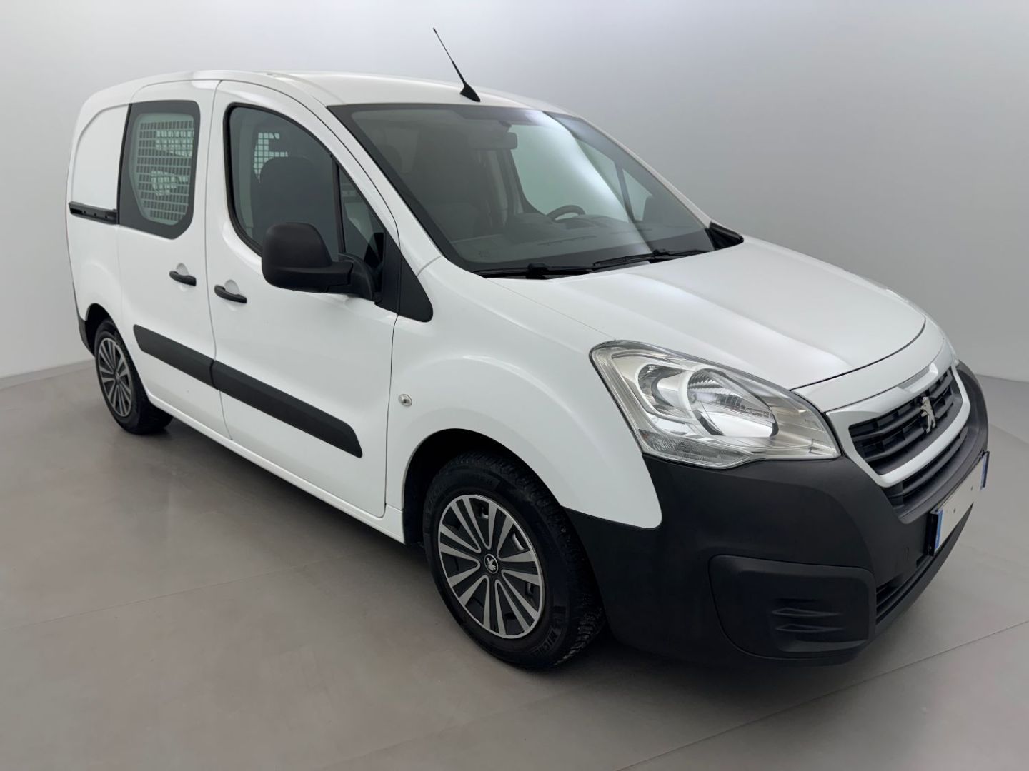 PEUGEOT PARTNER FOURGON STANDARD 1.6 BLUEHDI 100 PREMIUM