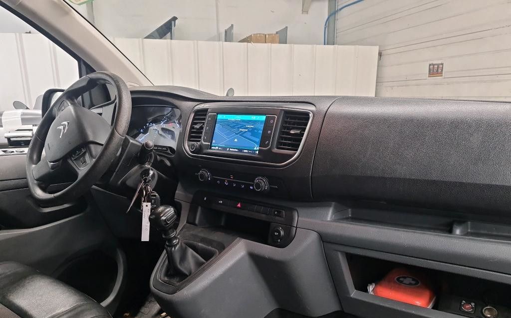 CITROEN JUMPY FOURGON - XL 2.0 BlueHDi 120 Driver