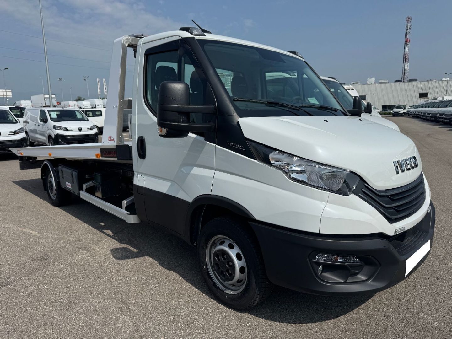IVECO DAILY PORTE VOITURE - 35S16 160CV 2L3 DEPANNEUSE