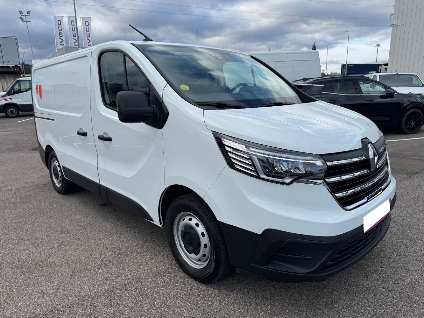 RENAULT TRAFIC FOURGON - L1H1 2.0 BLUE DCI 150 EDC 3PL HAYON