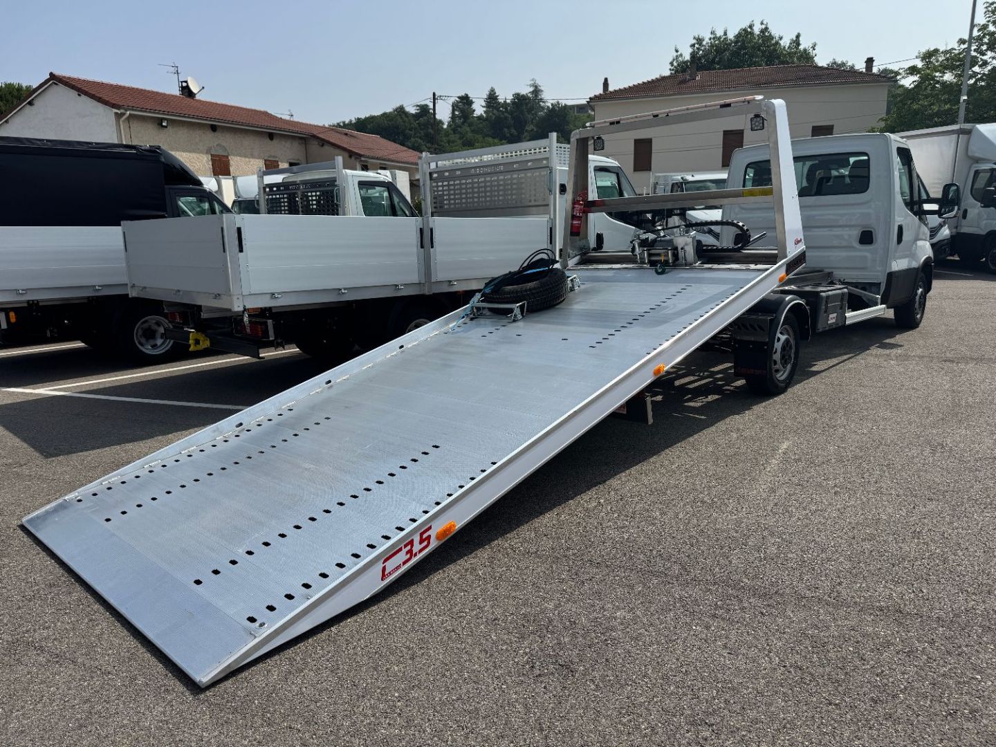 IVECO DAILY PORTE VOITURE - 35S16 160CV 2L3 DEPANNEUSE