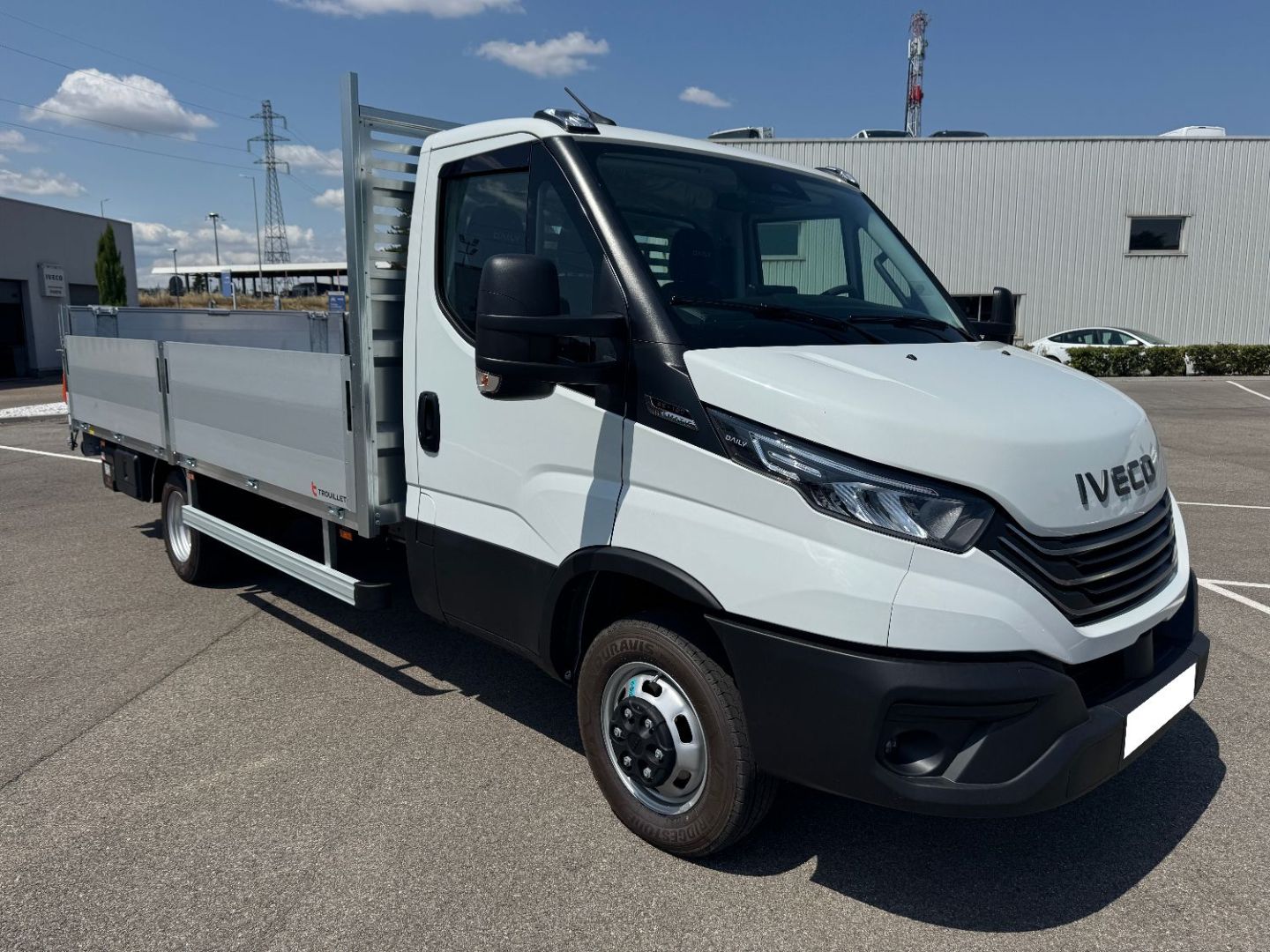 IVECO DAILY PLATEAU - 35C18 A8 180CV 3L 4M50 HAYON