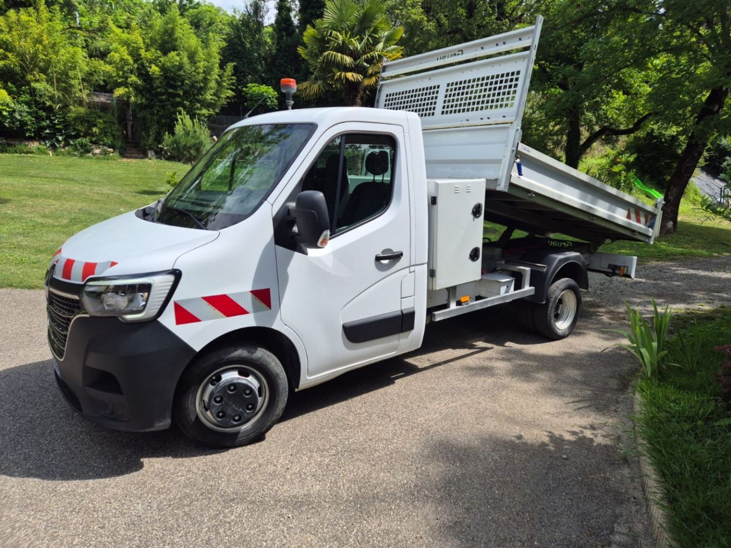 RENAULT MASTER BENNE RJ3500 2.3 DCI 130