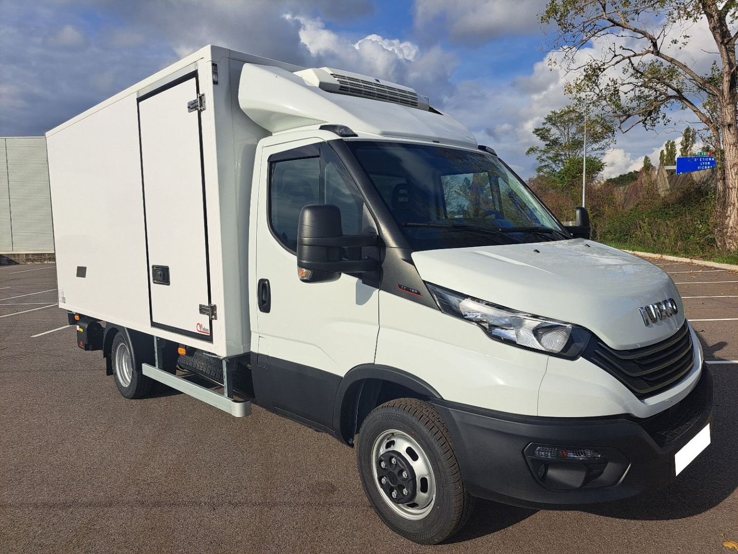 IVECO DAILY FRIGORIFIQUE 35C16 160CV 3L CAISSE HAYON 14.8M3