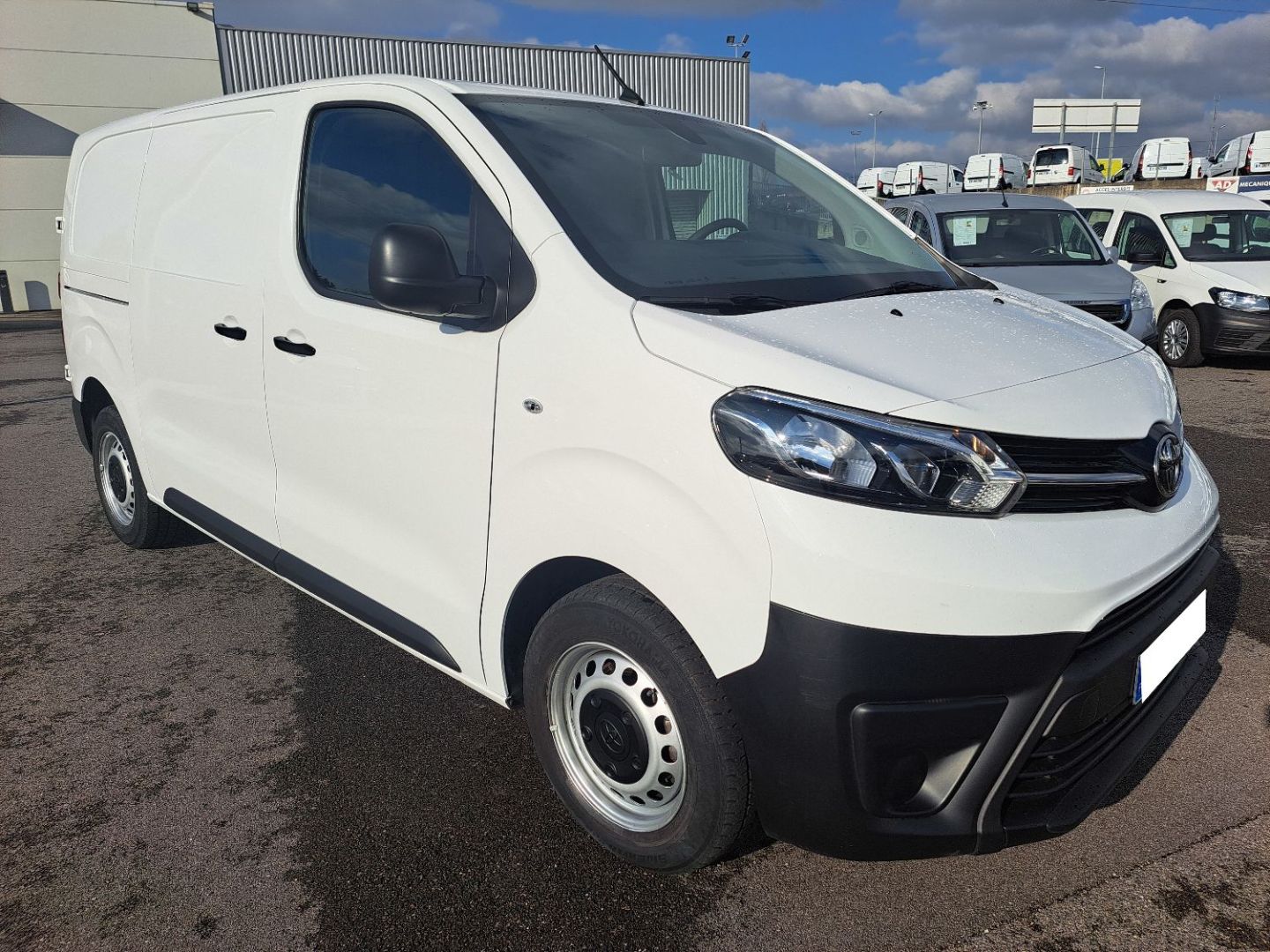 TOYOTA PROACE FOURGON MEDIUM 2.0L 145 D-4D