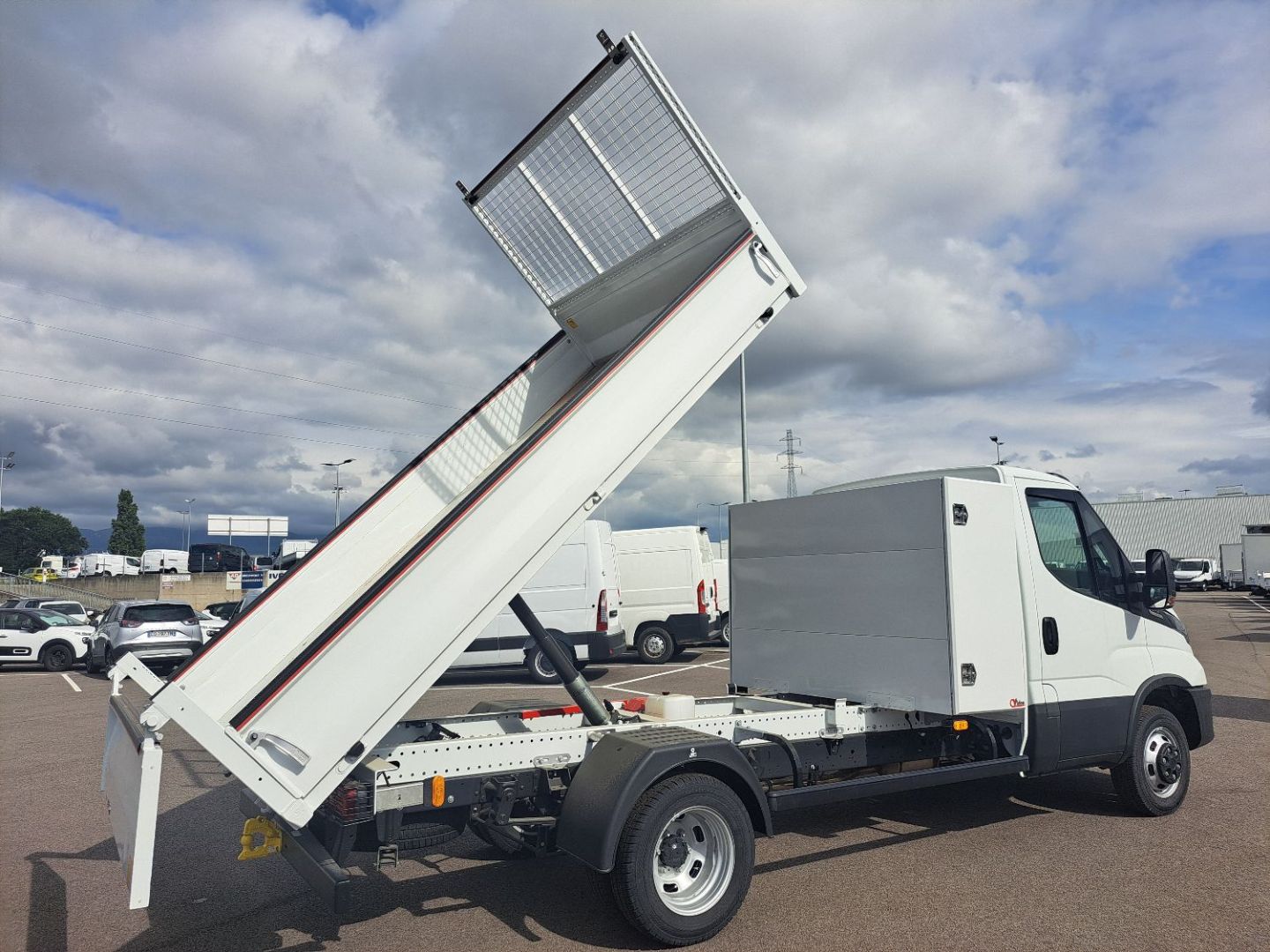 IVECO DAILY BENNE - 35C18 A8 180CV 3L ACIER JPM 3M30