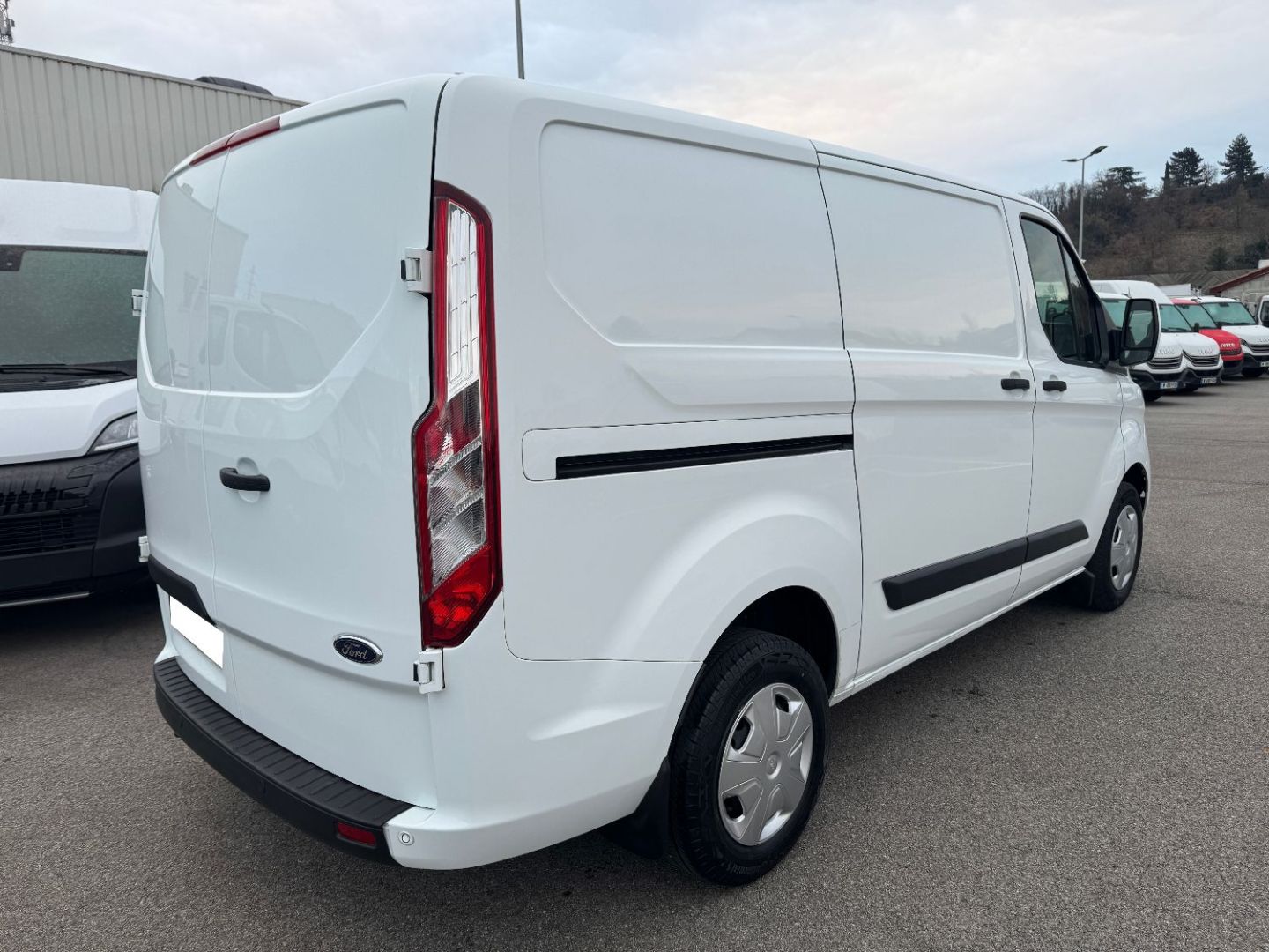 FORD TRANSIT CUSTOM - 280 L1H1 2.0 TDCi 130 TREND