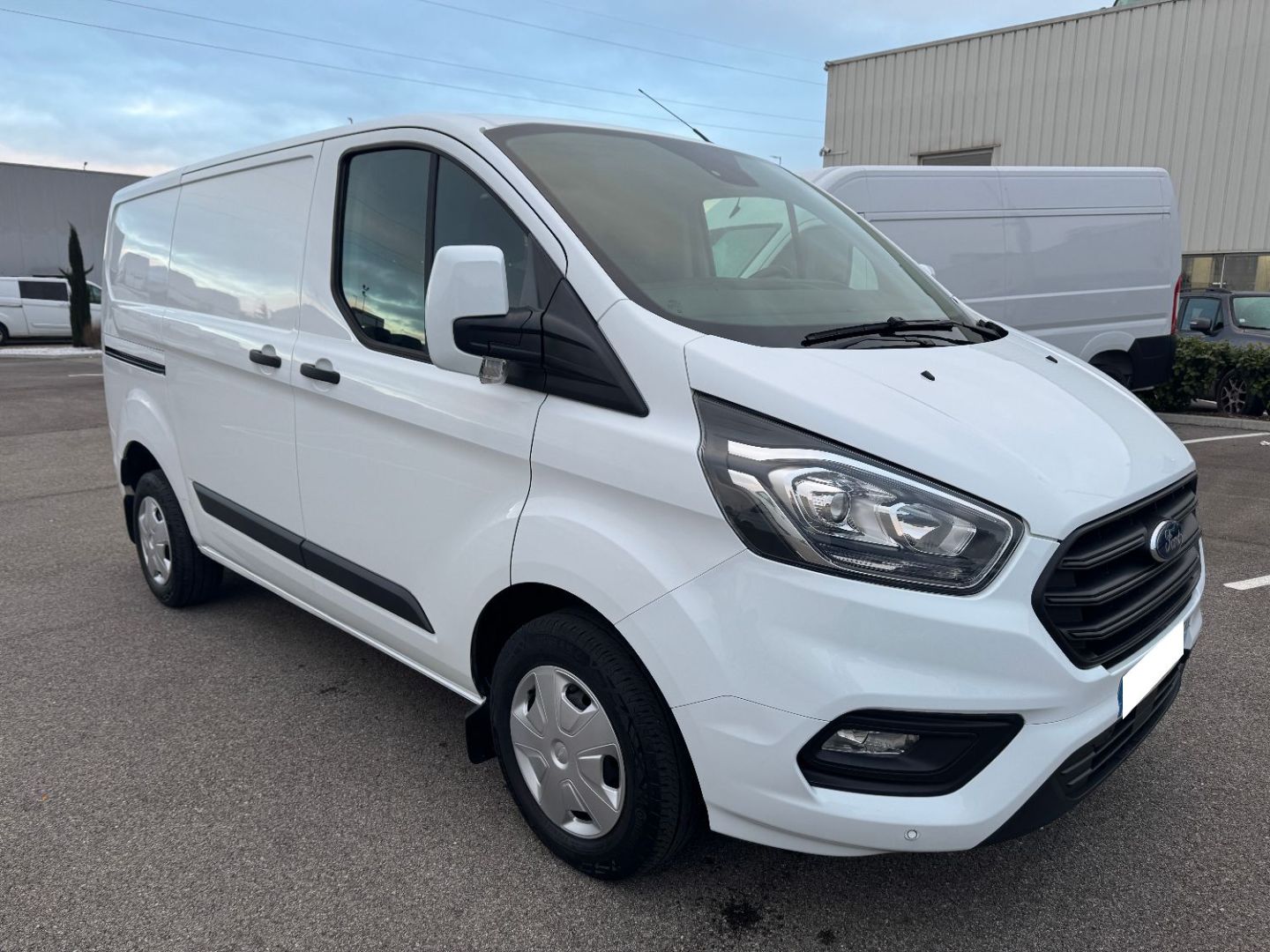FORD TRANSIT CUSTOM - 280 L1H1 2.0 TDCi 130 TREND