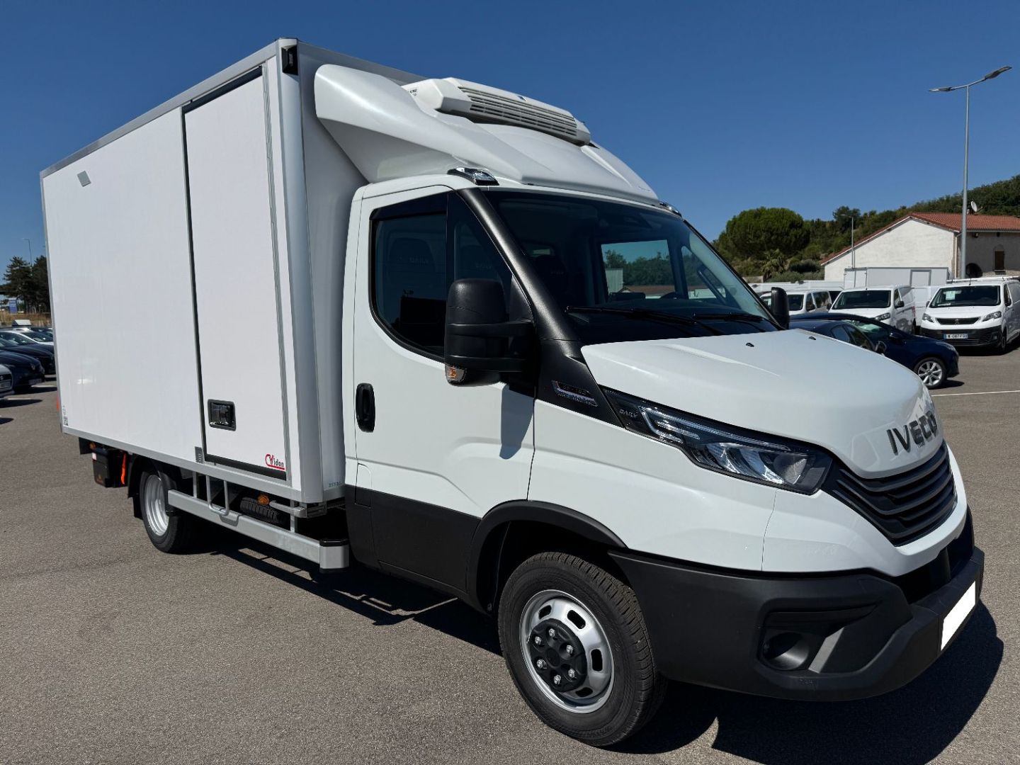 IVECO DAILY FRIGORIFIQUE 35C18 A8 180CV 3L CAISSE HAYON 14.8M3