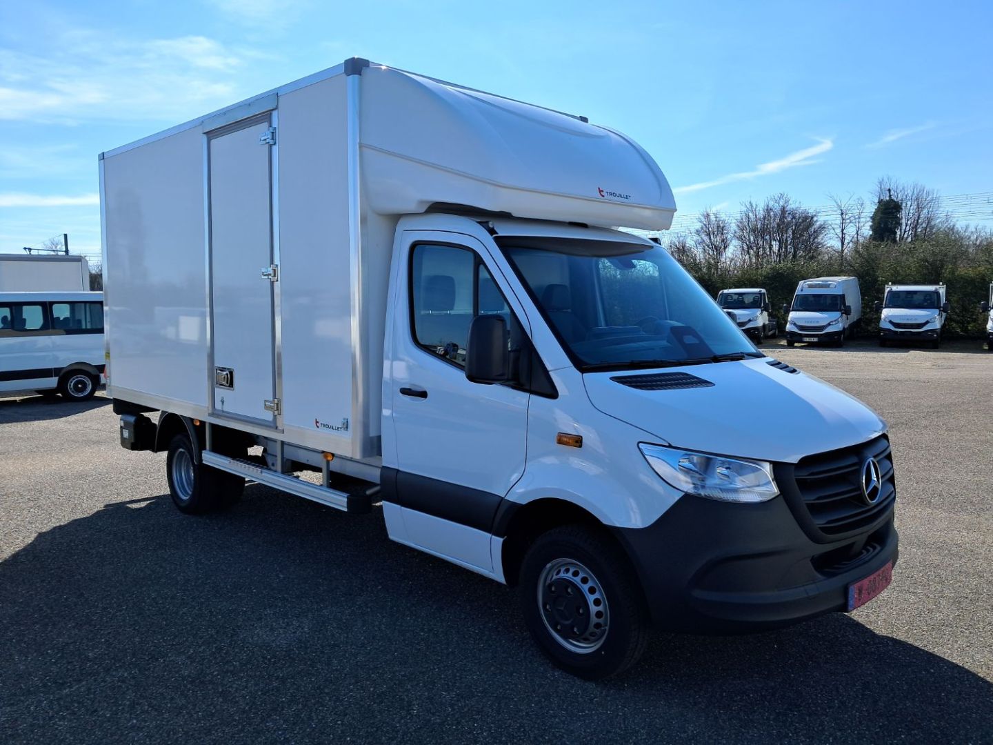 MERCEDES-BENZ SPRINTER CAISSE 515 2L 150CV HAYON 20M3