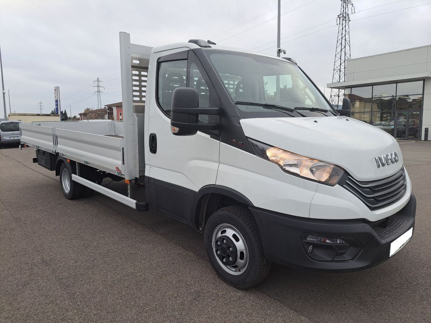 IVECO DAILY 35C16 PLATEAU 5M 49000E HT